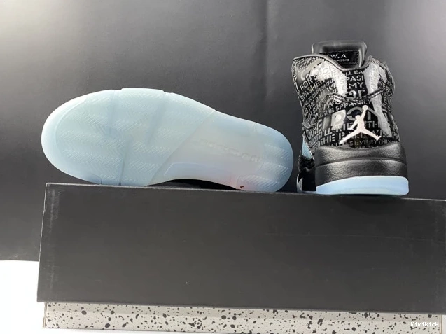 AIR Doernbecher Retro 633068- Jordan 1091 5 GoAnywhere 0524